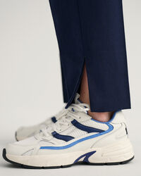 Pantalones Pull-On ajustados en el bajo