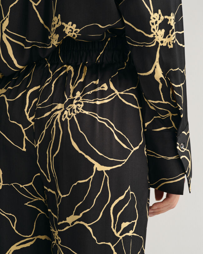 Pantalones Pull-On Line Drawing