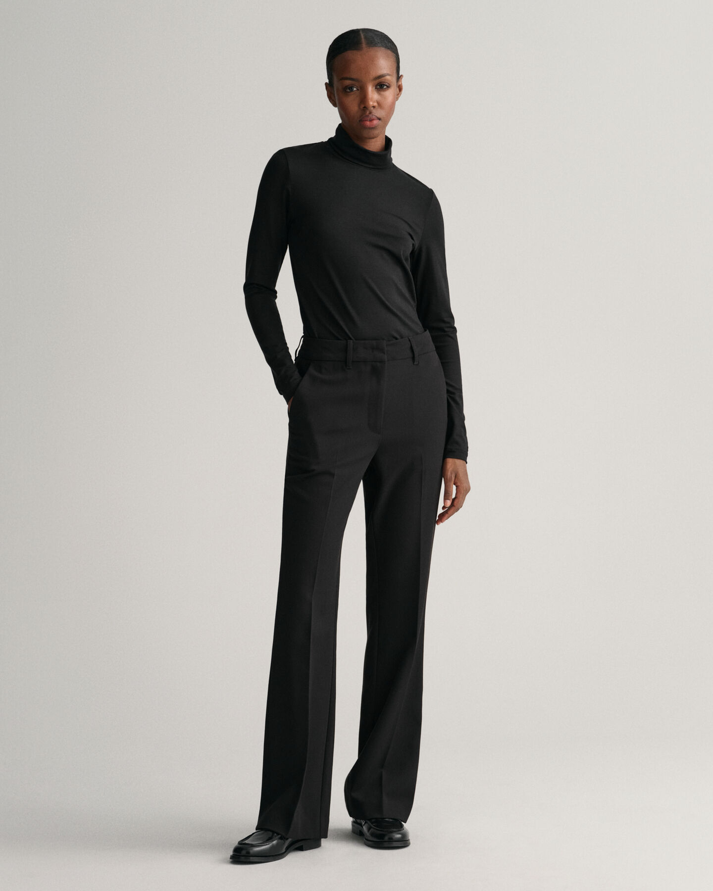 Pantalones de vestir Slim Fit acampanados