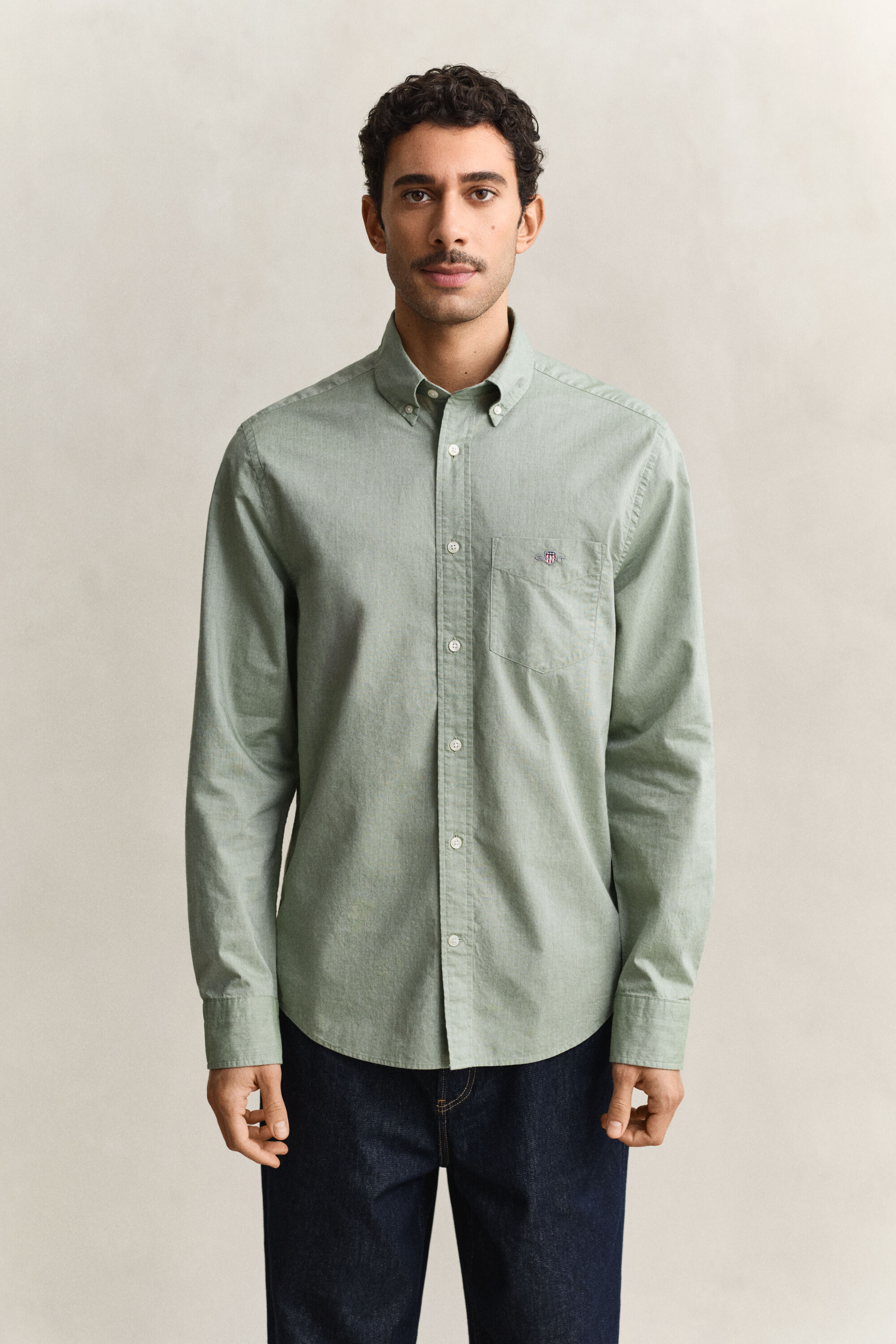 Camisa Regular Fit clásica de popelina