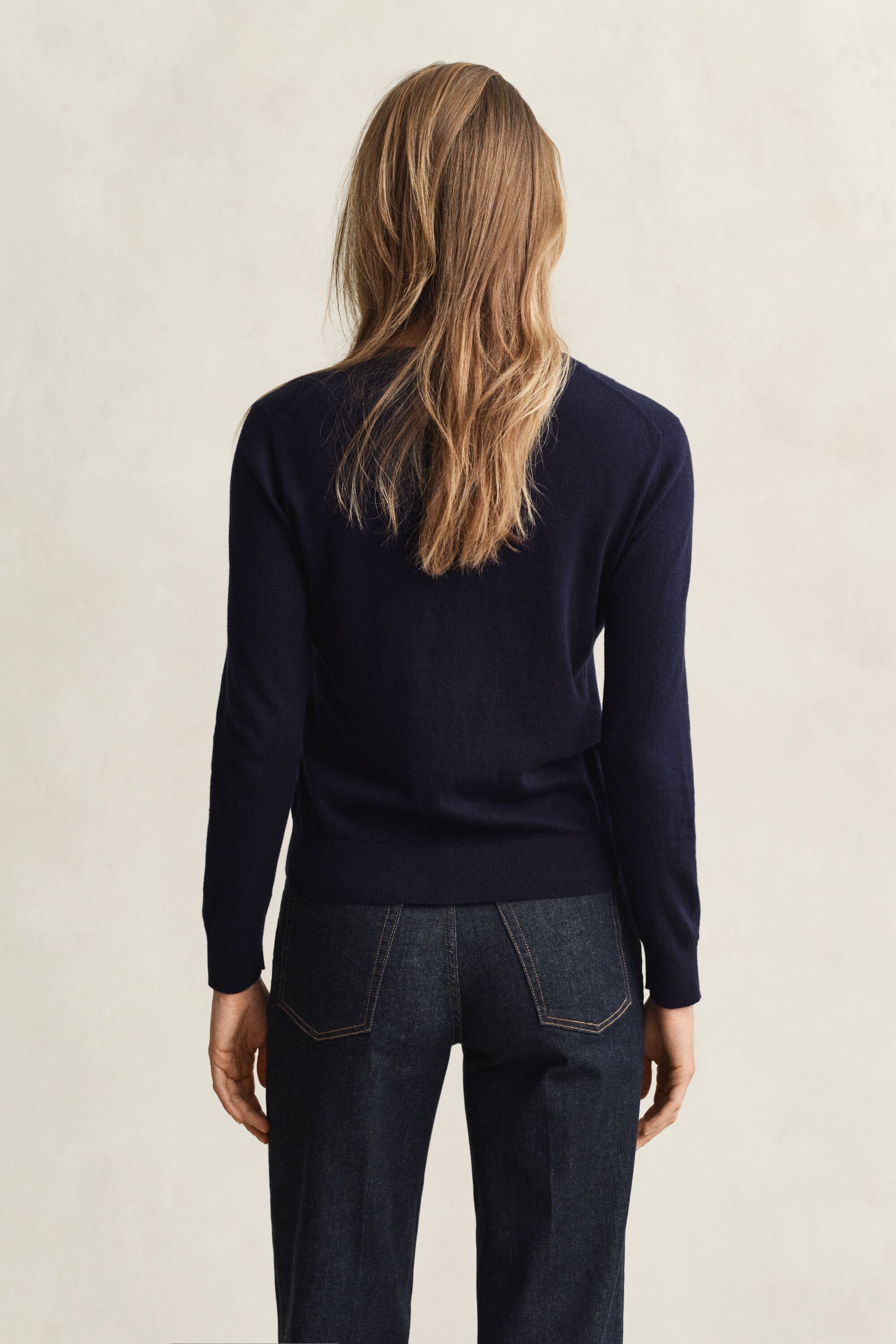 Cárdigan de punto ligero con cuello redondo