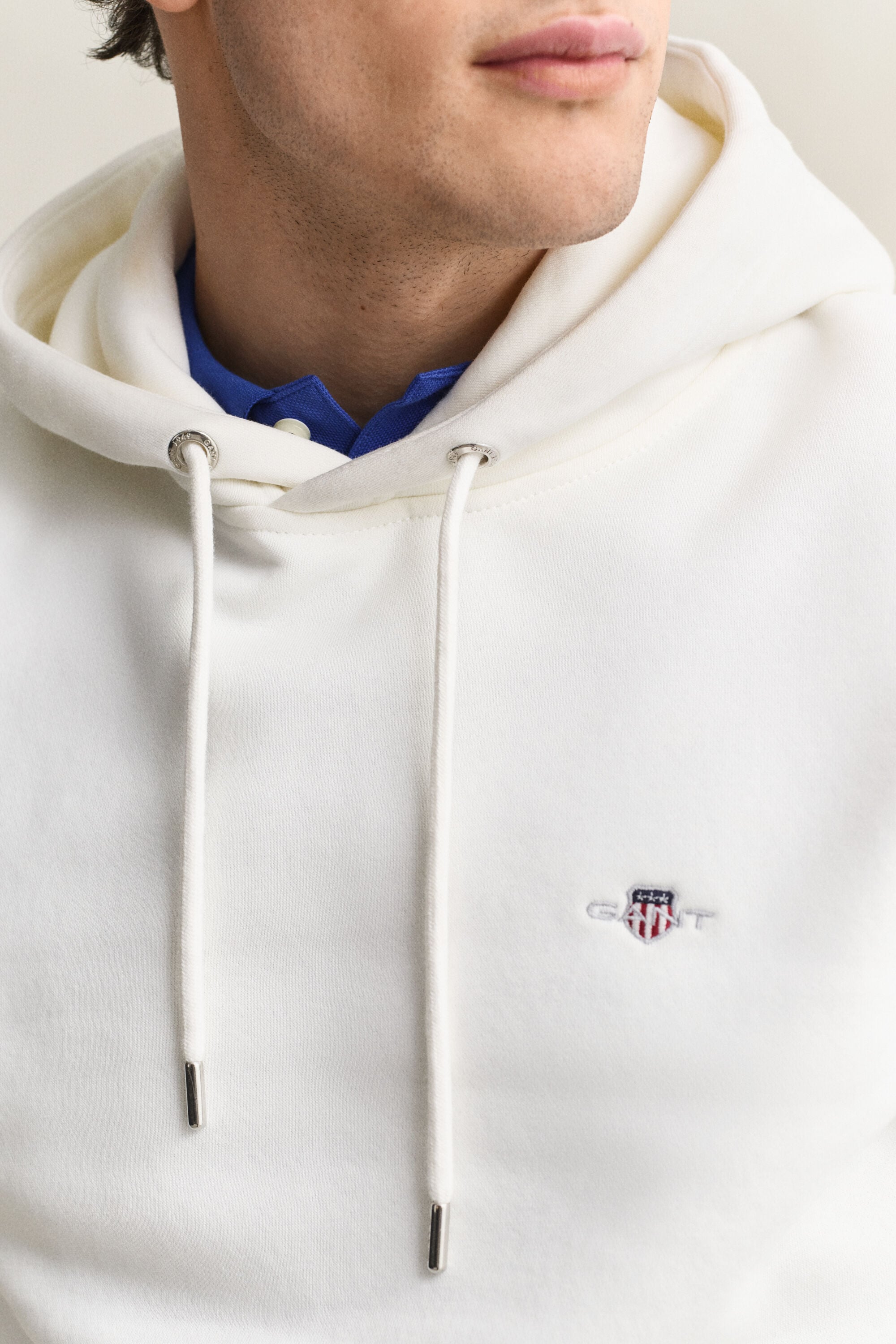 Sudadera con capucha Shield