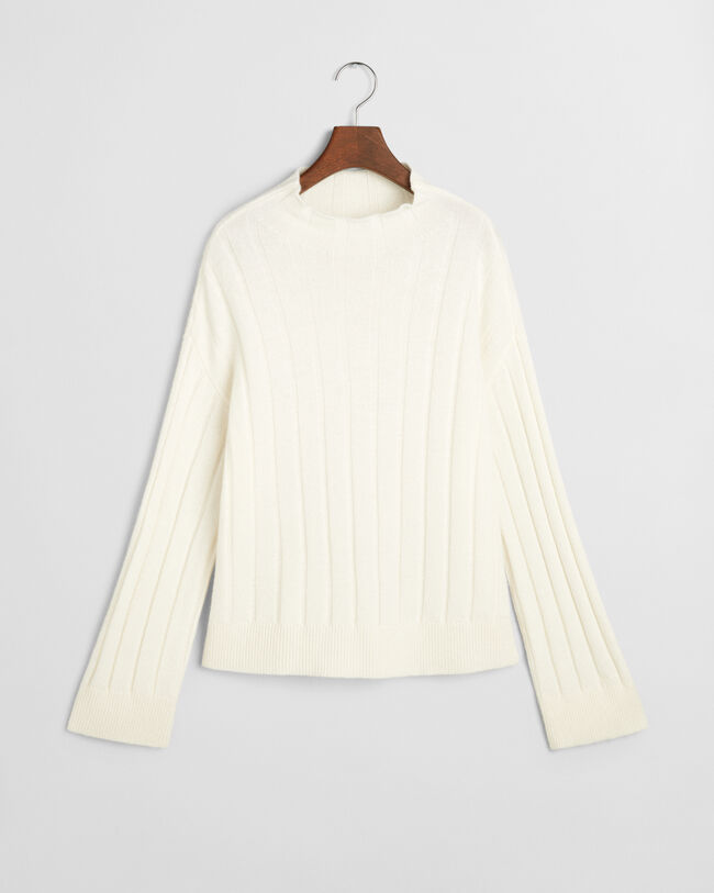 Jersey de lana con cuello recto y canal&eacute; ancho