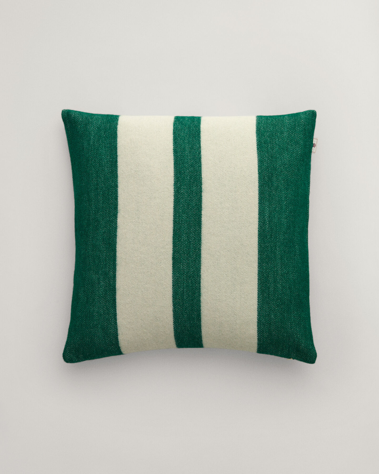 Cojín de lana a rayas