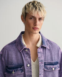 Sobrecamisa vaquera te&ntilde;ida en prenda