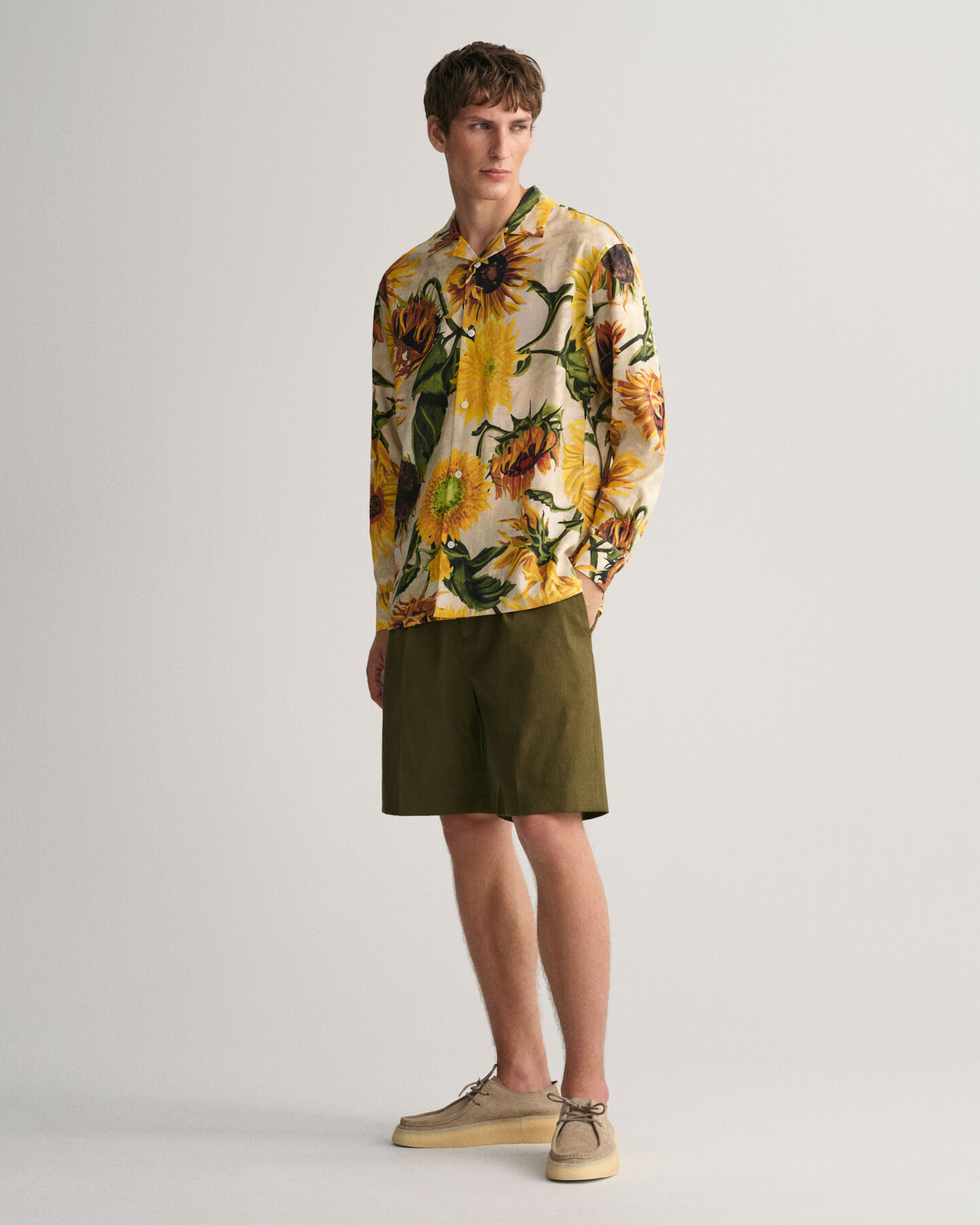 Pantalones cortos de traje en algod&oacute;n y lino