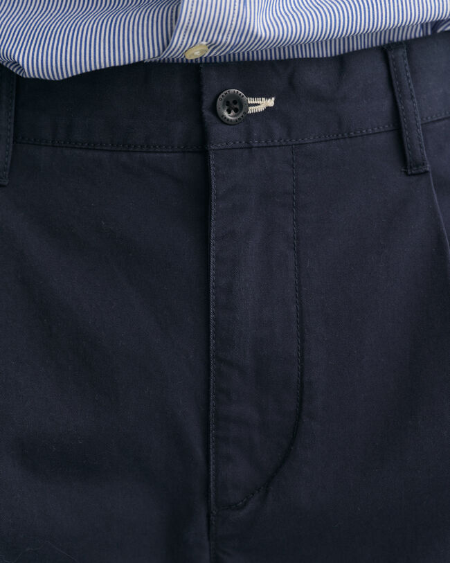 Pantalones chinos Slim Fit de sarga con pinzas