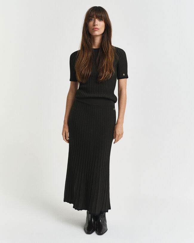 Falda de punto acanalado en contraste