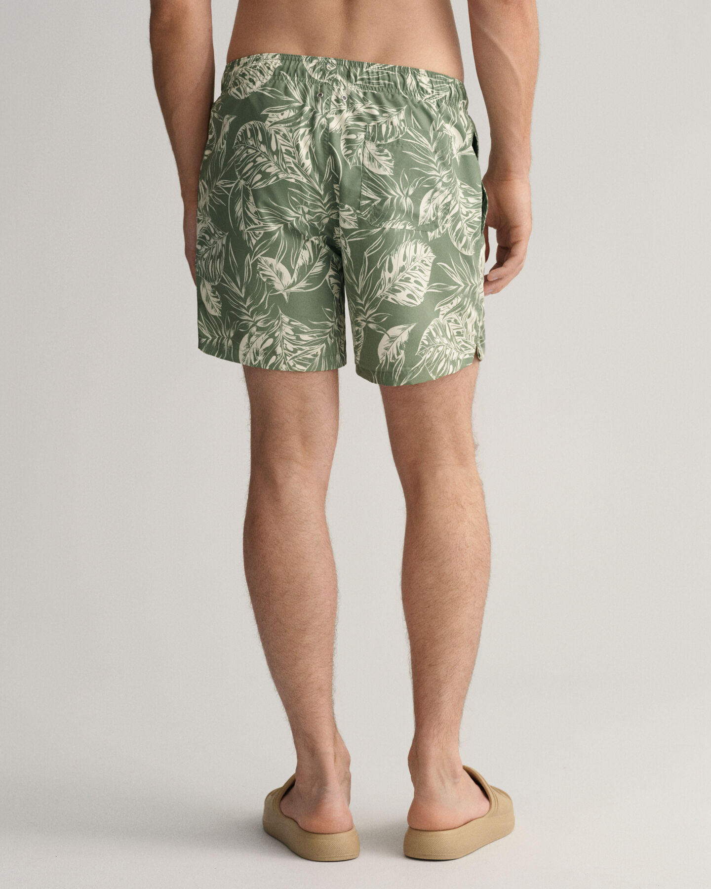 Ba&ntilde;ador con estampado Tropical Leaves Classic Fit
