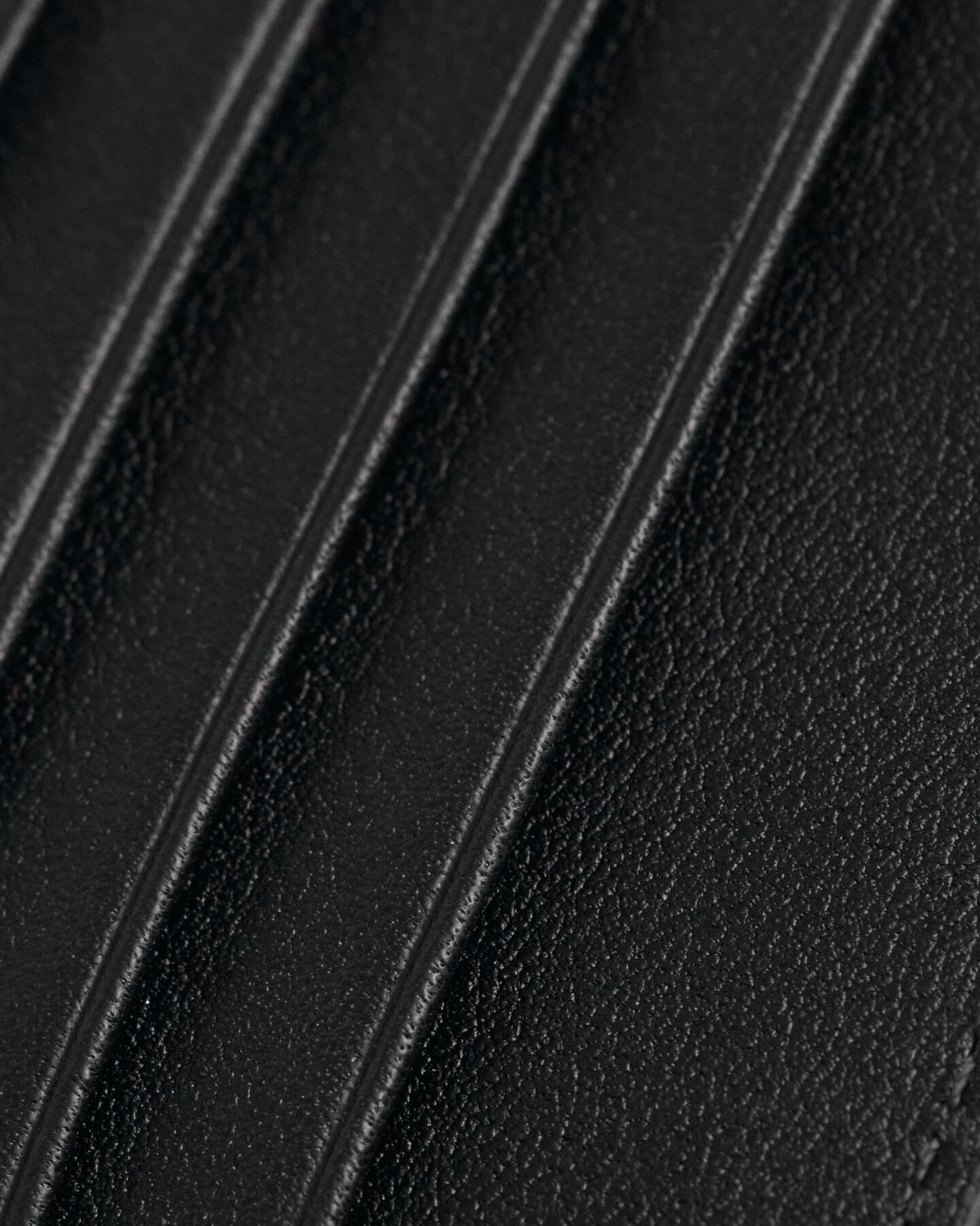 Tarjetero de piel con cremallera