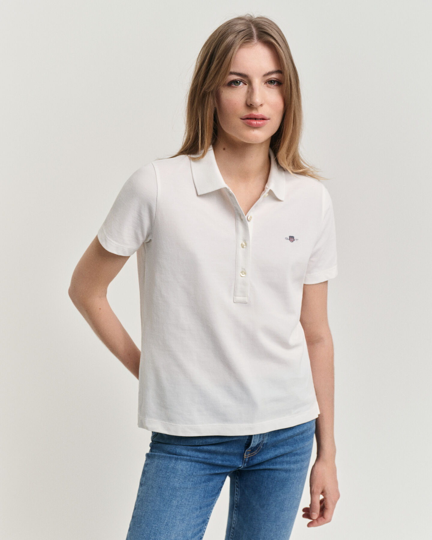 Polo Seasonal Essential con bordado Archive Shield