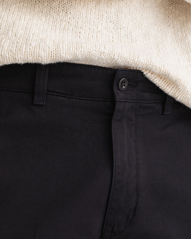 Pantalones chinos de sarga de algod&oacute;n con pernera ancha