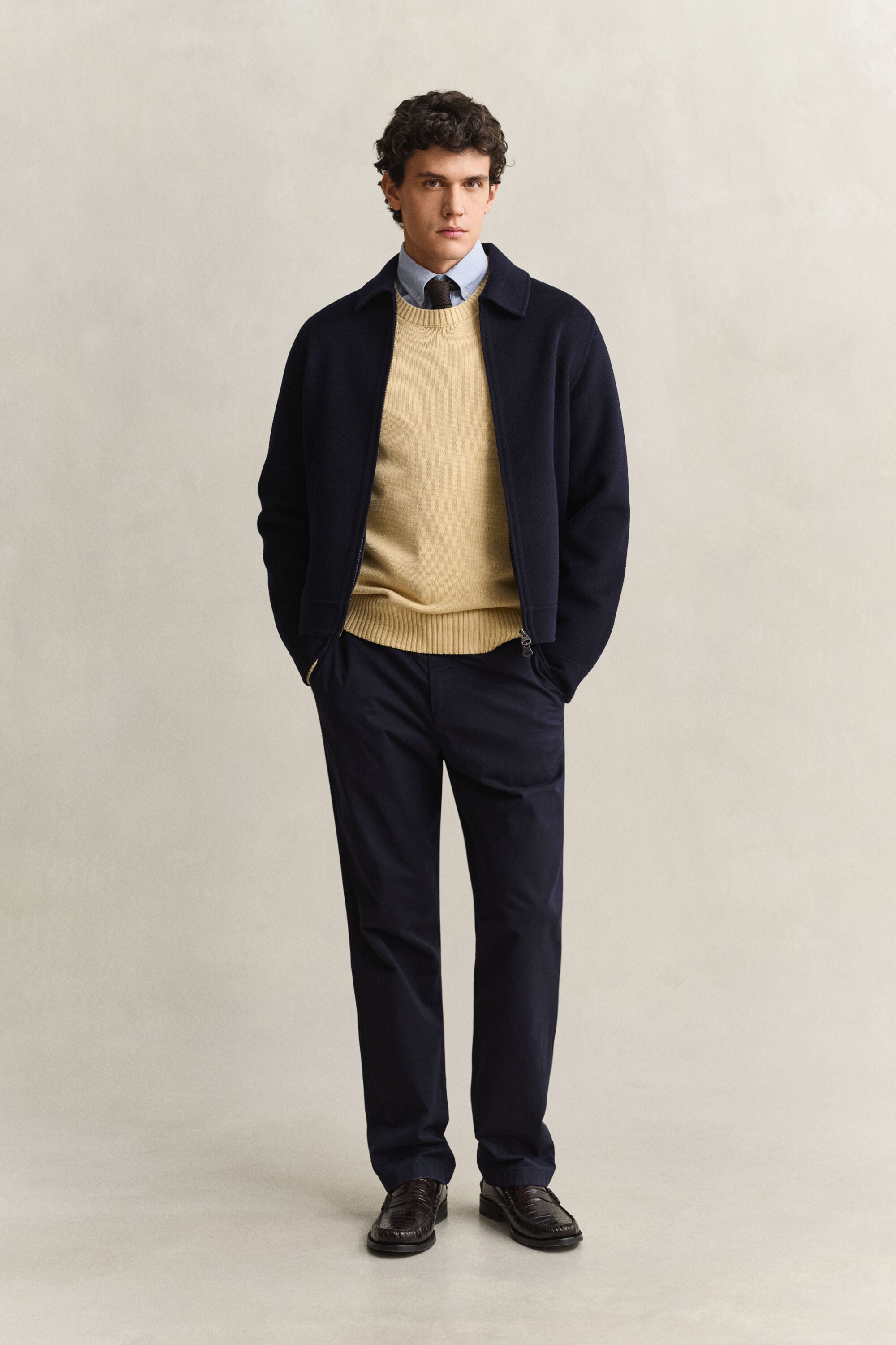 Pantalones chinos Regular Fit clásicos