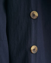 Chaqueta tipo gabardina de largo medio