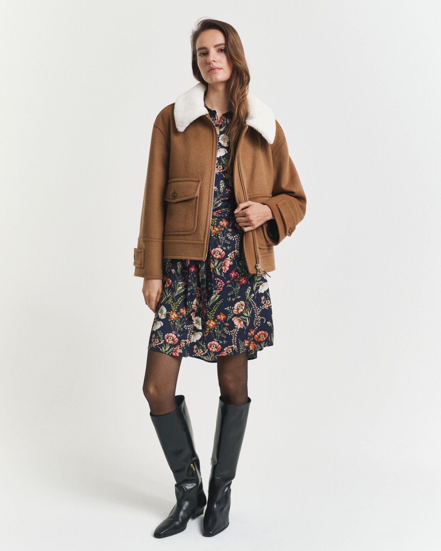 Vestido camisero de viscosa con estampado de flores