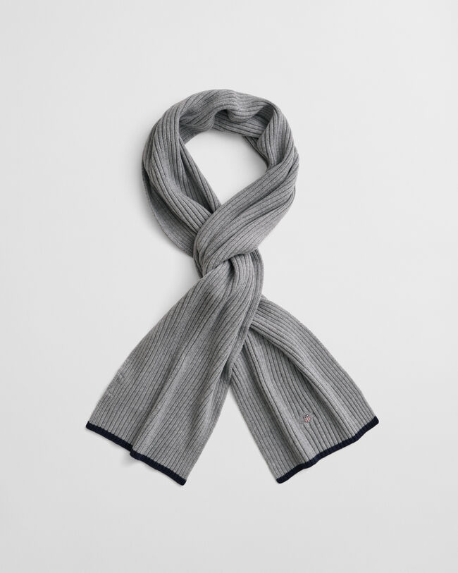 Set de regalo básico con gorro y bufanda