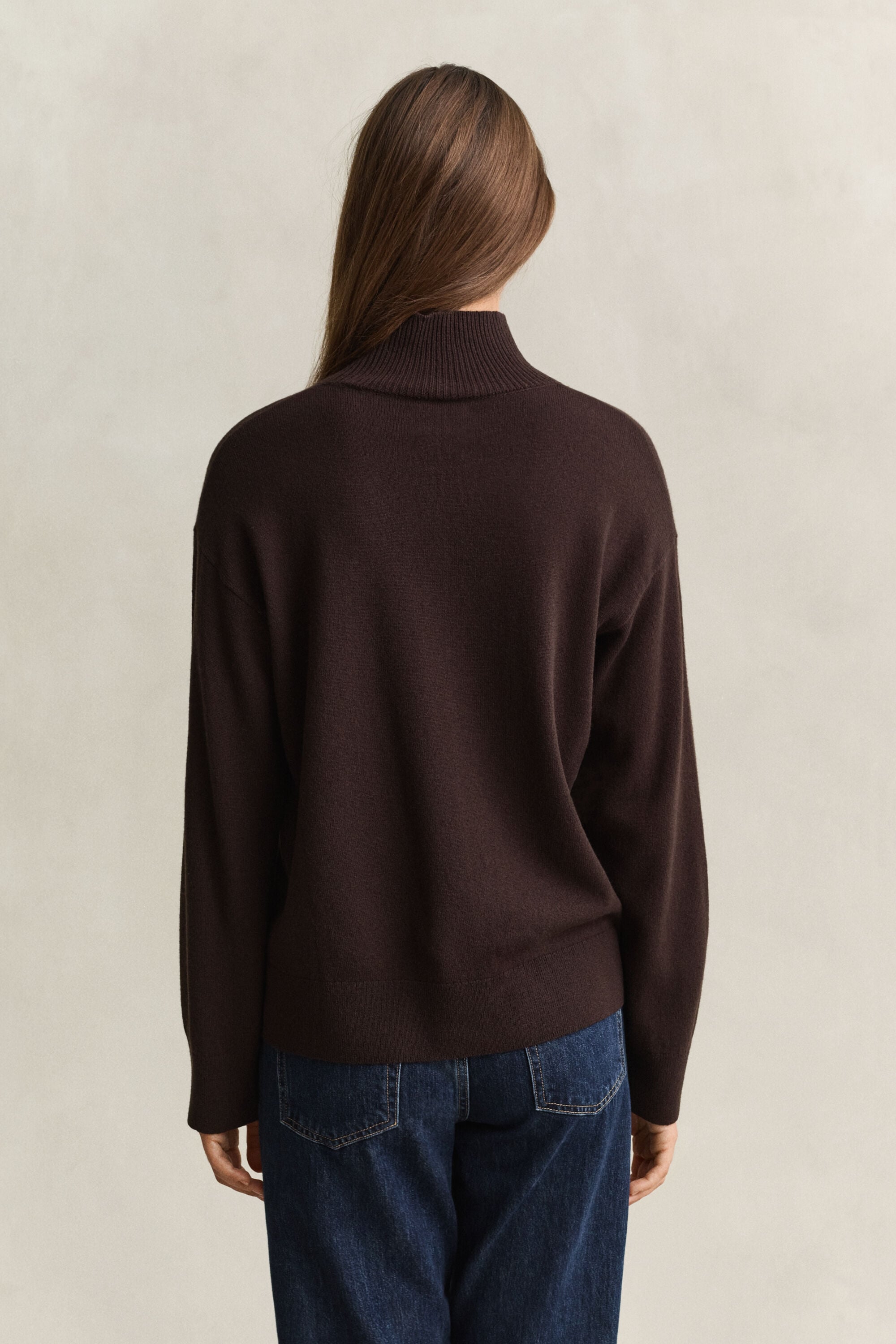 Jersey de lana de oveja superfina con cuello cerrado