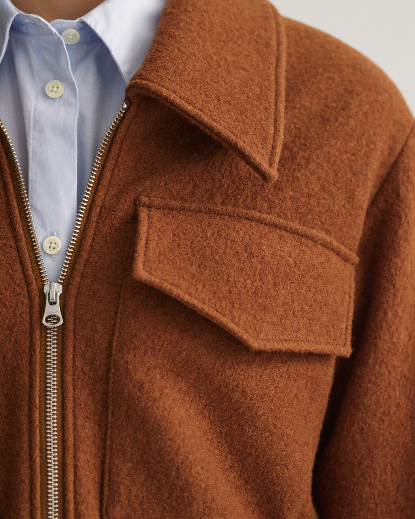 Chaqueta de boucl&eacute; con cremallera