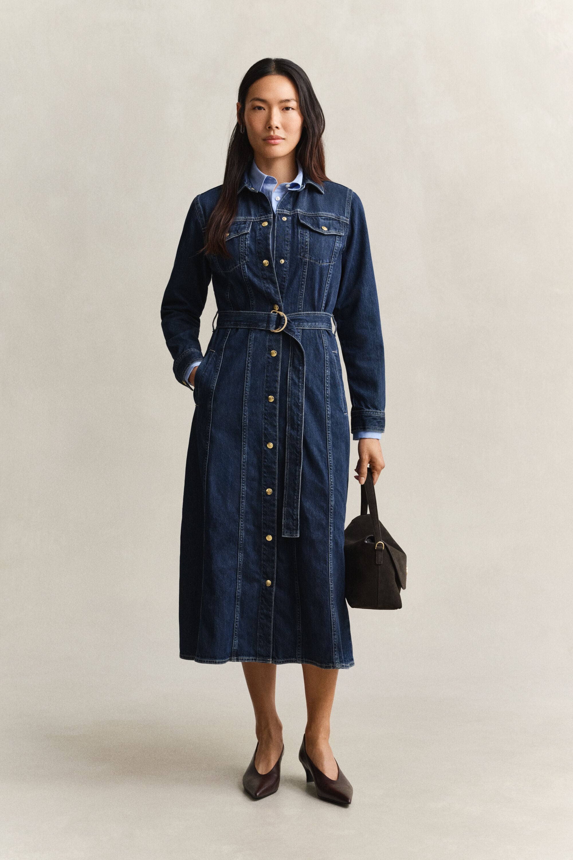 Vestido vaquero midi con cinturón