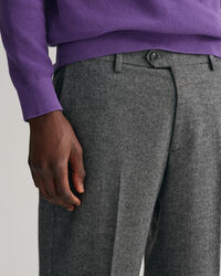 Pantalones con dise&ntilde;o de espiga ajustados en el bajo