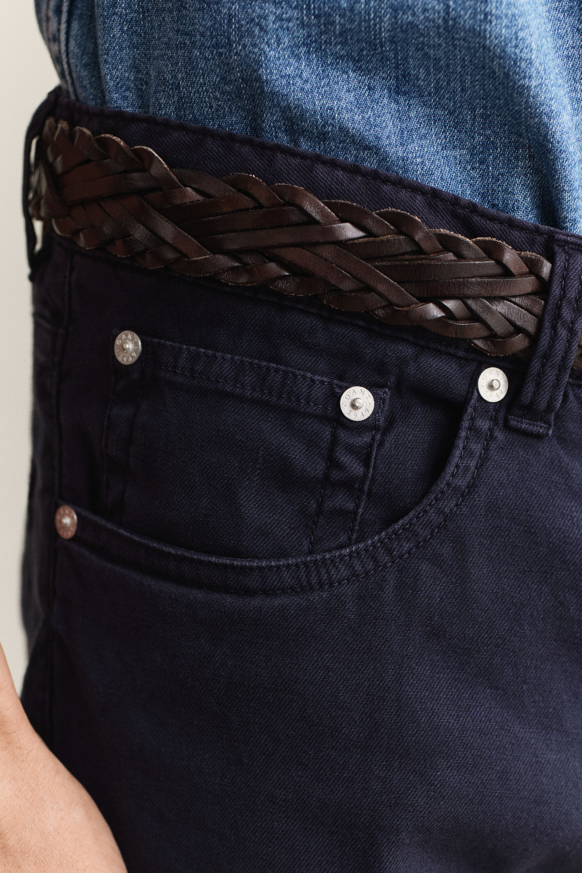 Vaqueros en mezcla de lino