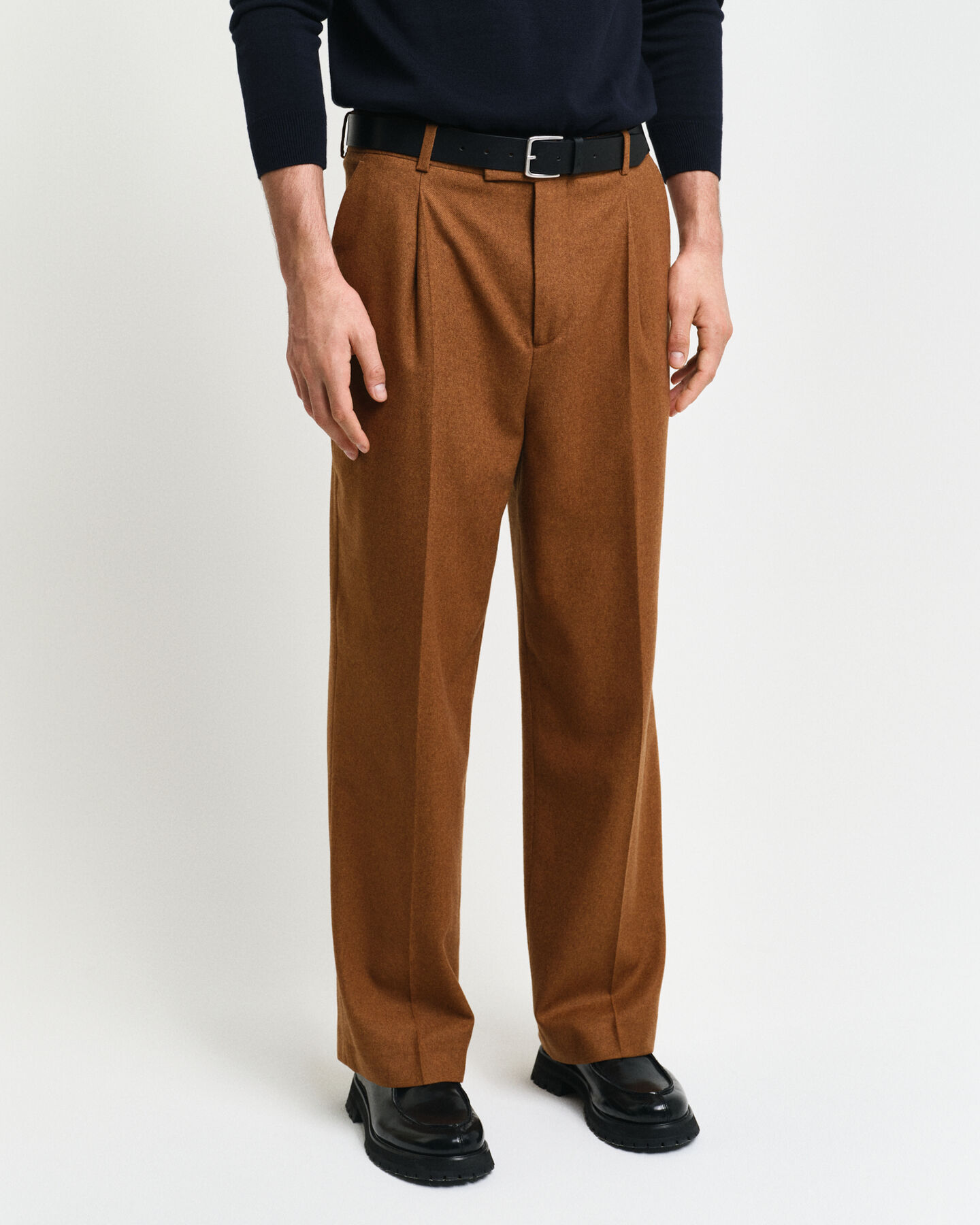 Pantalones de traje Relaxed Fit de franela de lana