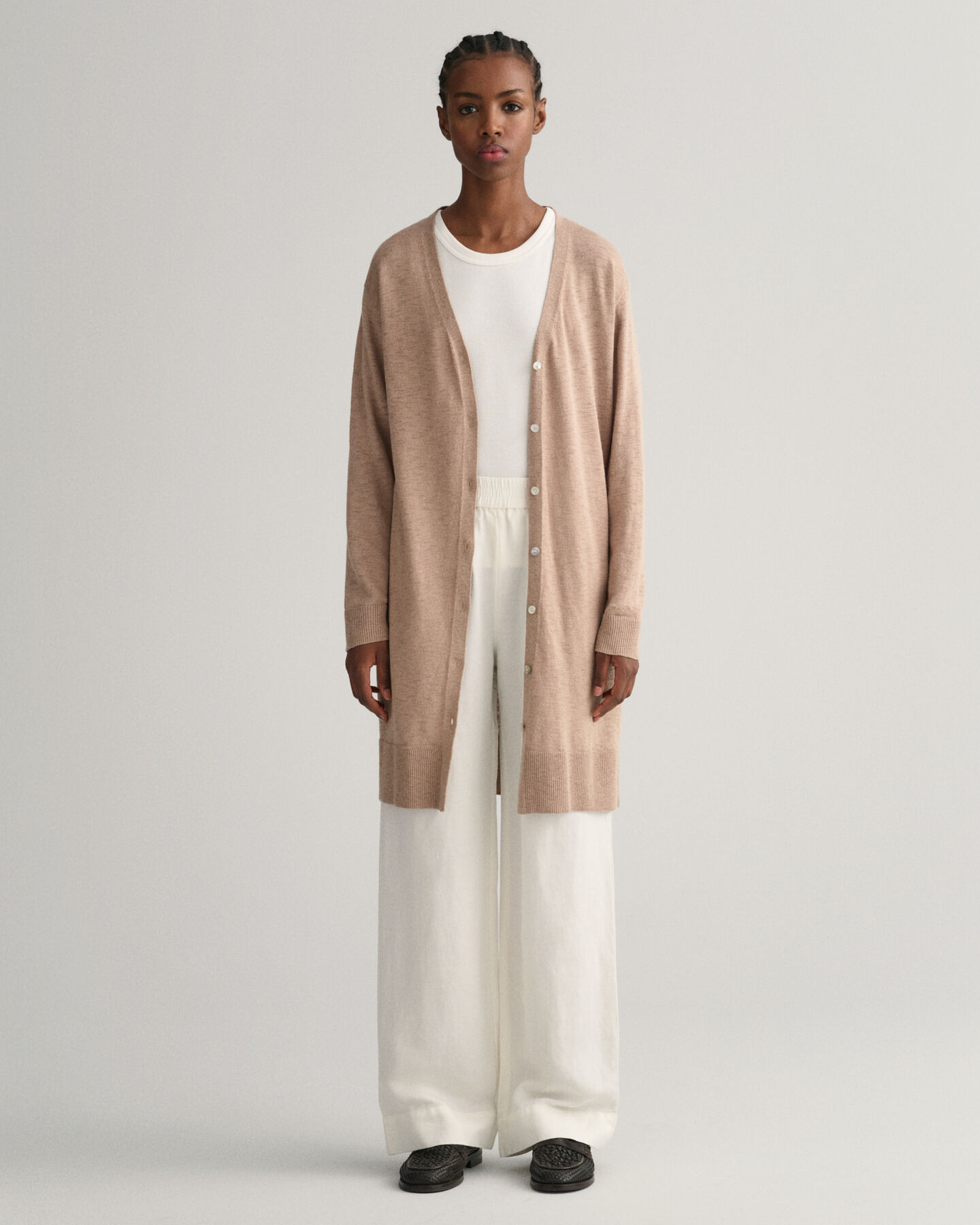 Cárdigan largo en mezcla de lino con cuello de pico