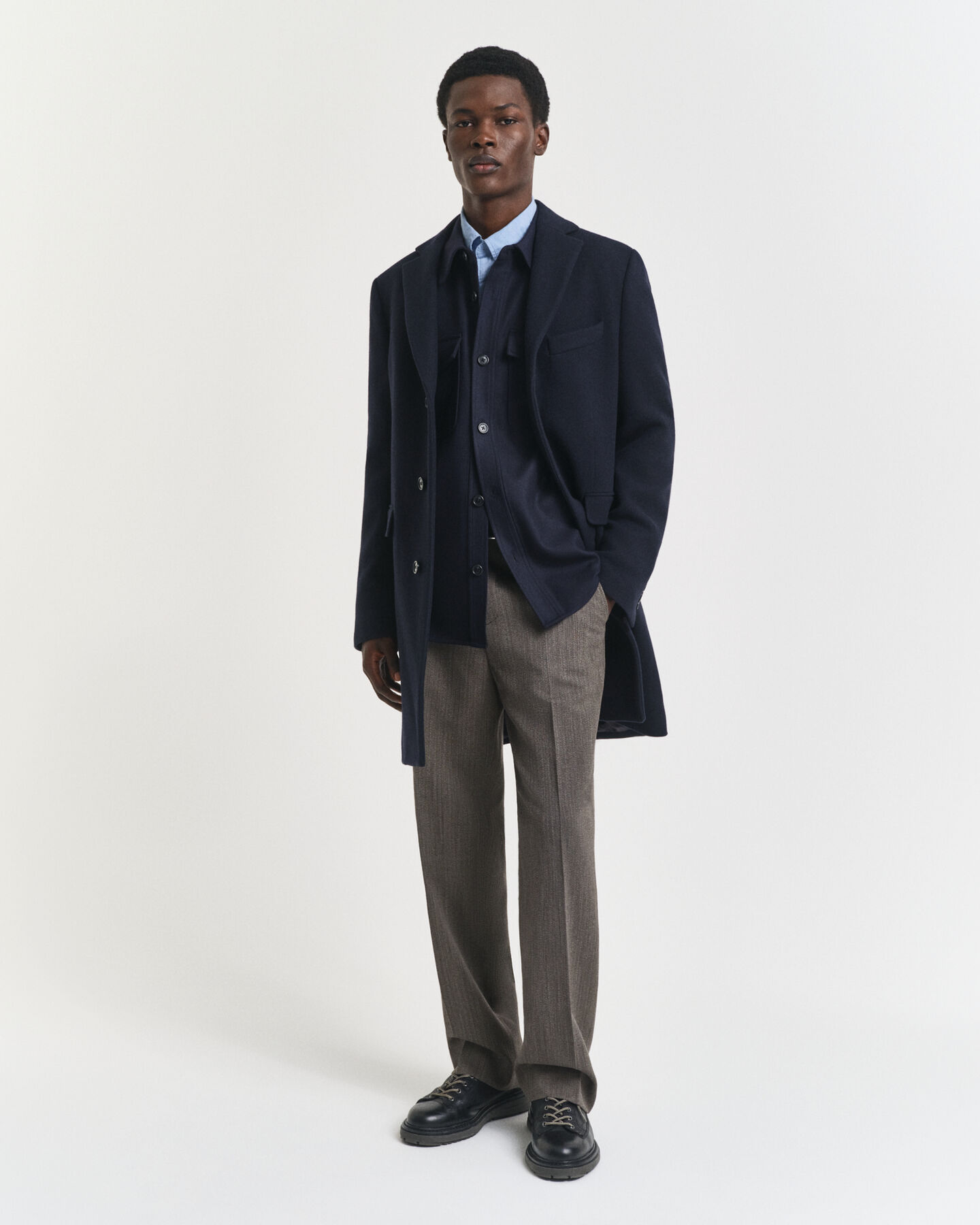 Pantalones de traje con diseño de espiga