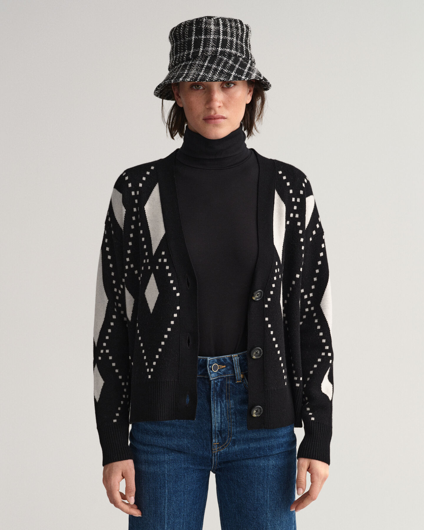 C&aacute;rdigan de cuello de pico Argyle