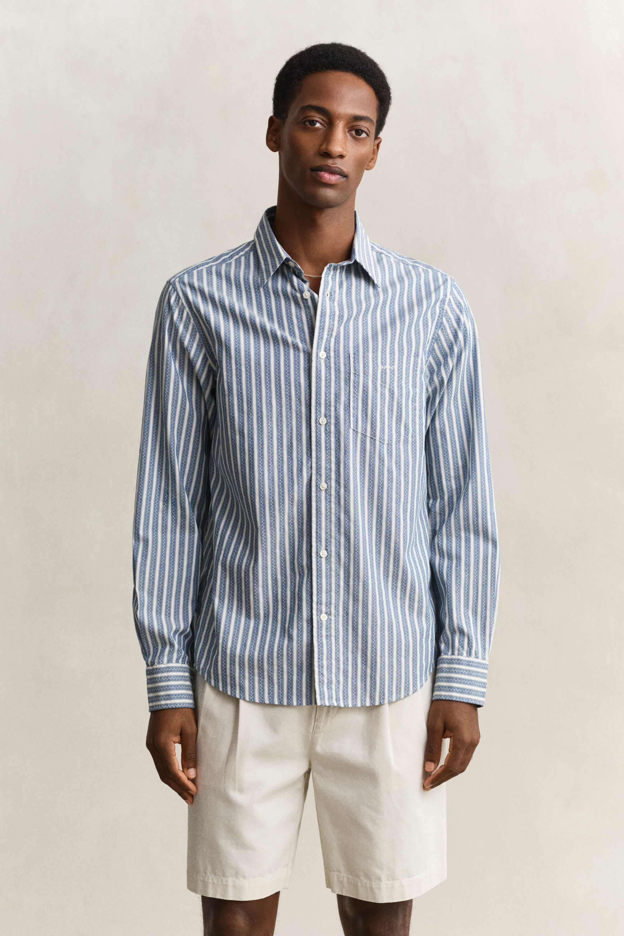 Camisa Regular Fit a rayas con textura labrada