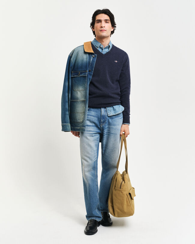 Jersey de cuello de pico en lana de oveja muy fina