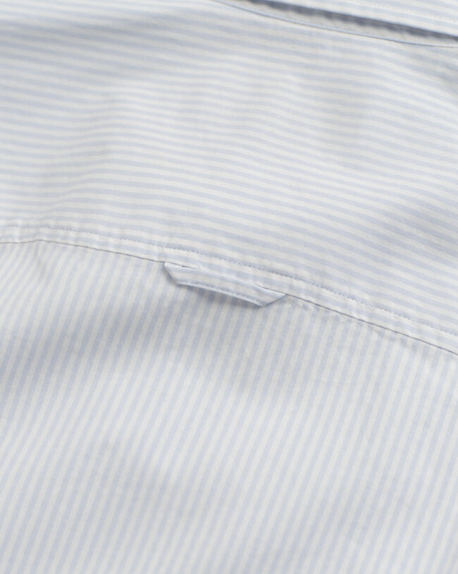 Camisa Slim Fit de popelina a rayas