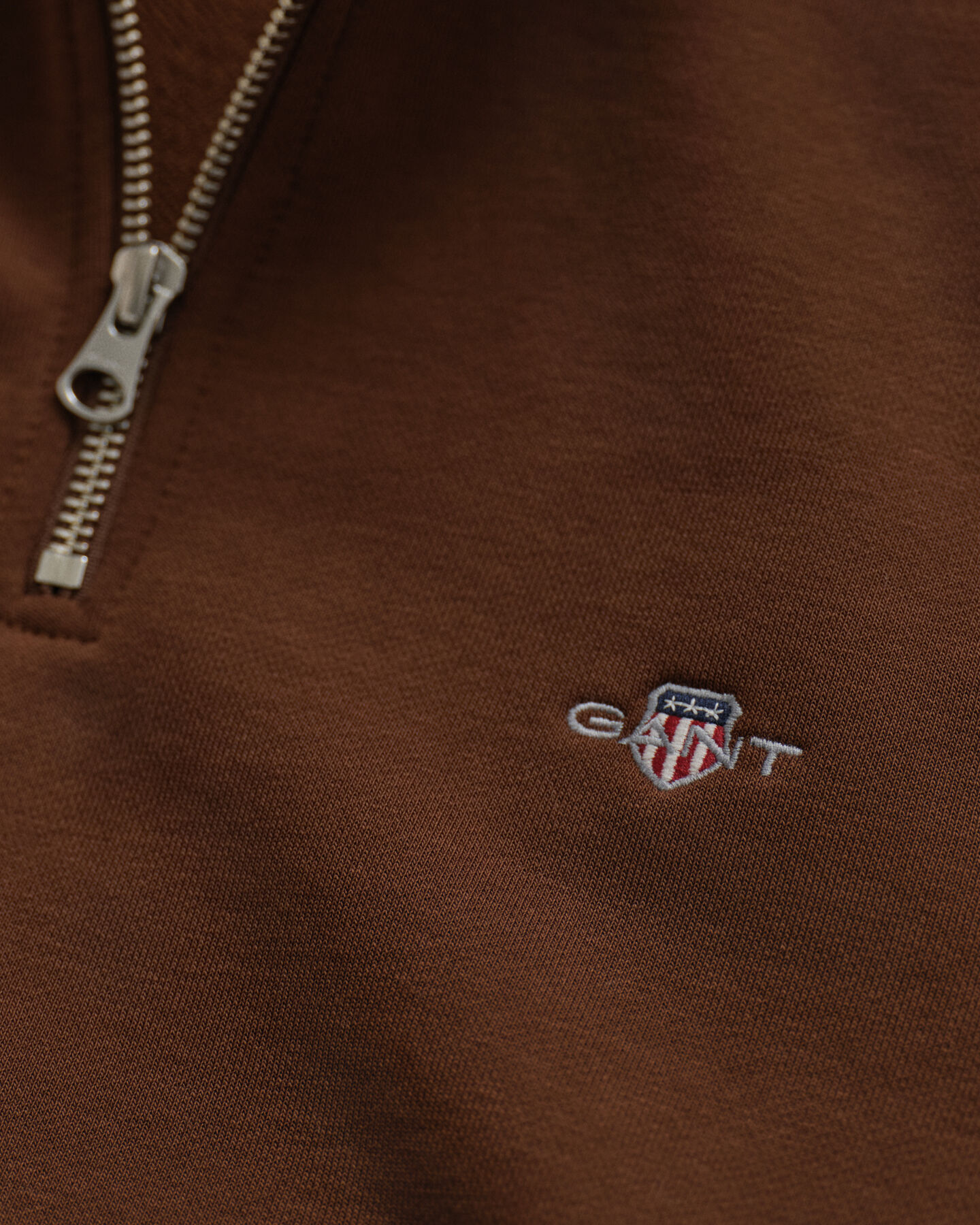 Sudadera Shield con media cremallera