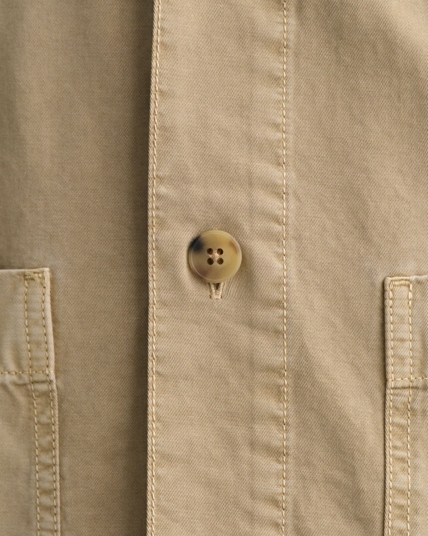 Sobrecamisa de sarga teñida en prenda