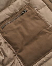 Cazadora militar de franela acolchada