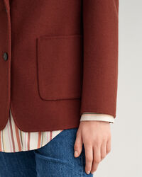 Americana recta cosida a mano