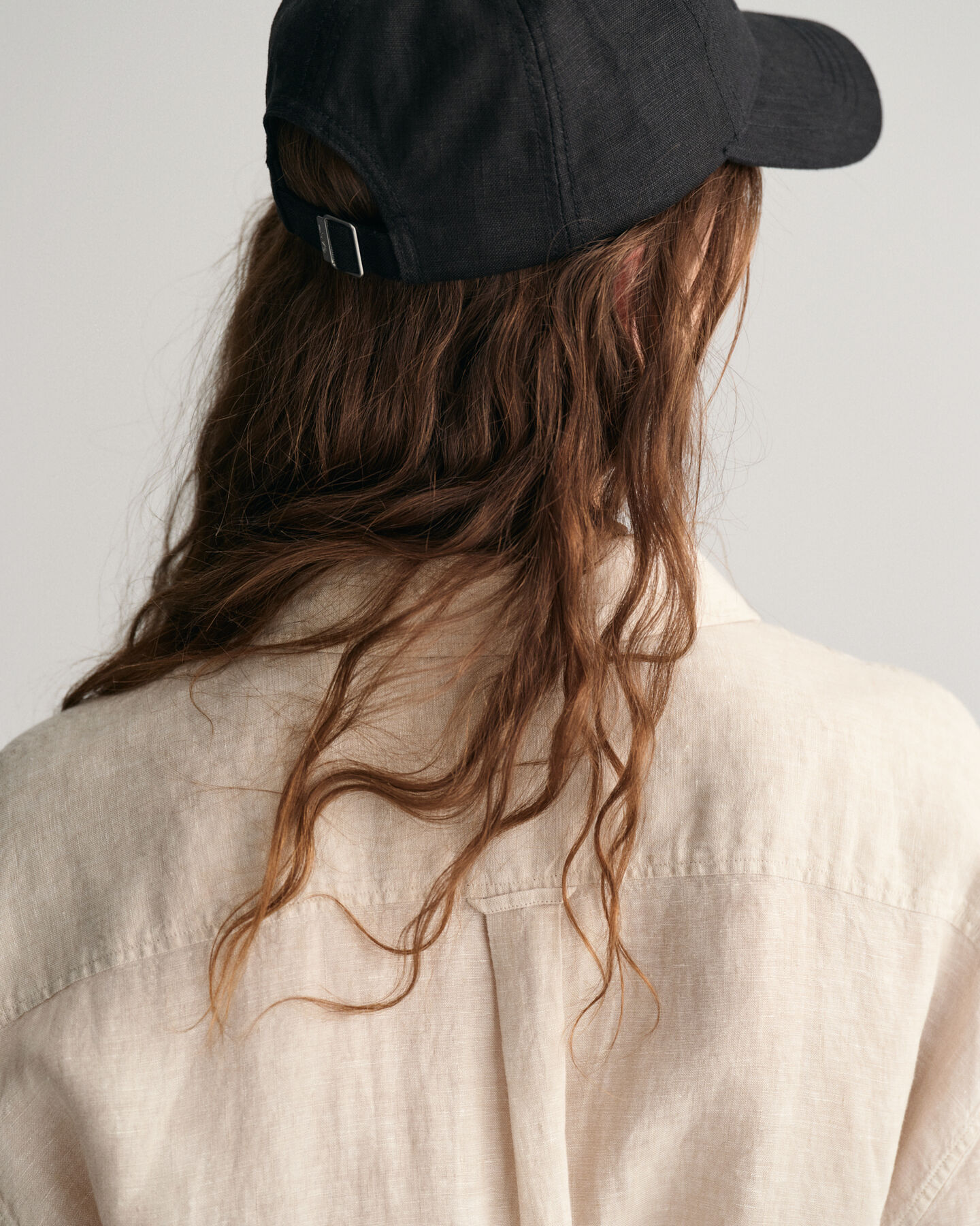 Vestido camisero de manga corta de lino