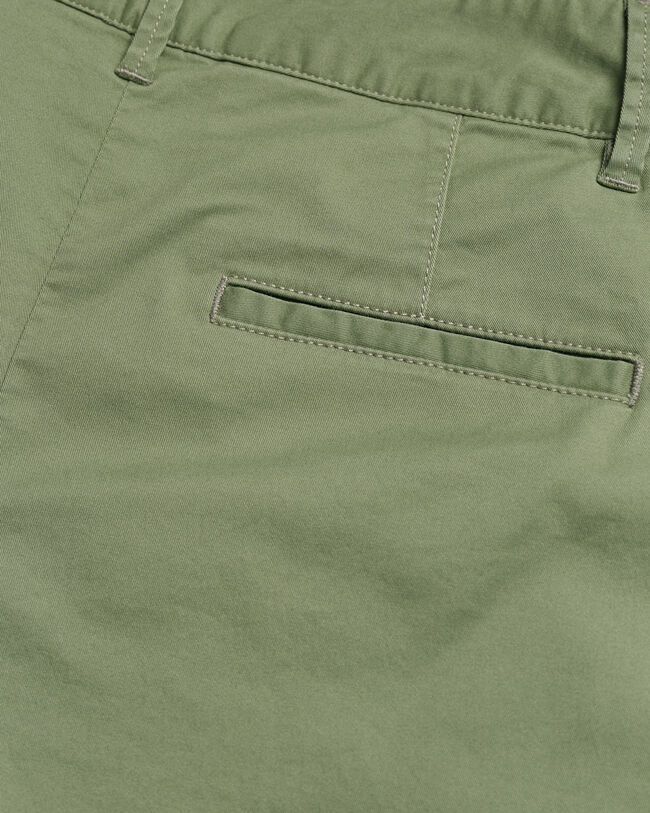 Pantalones chinos cortos