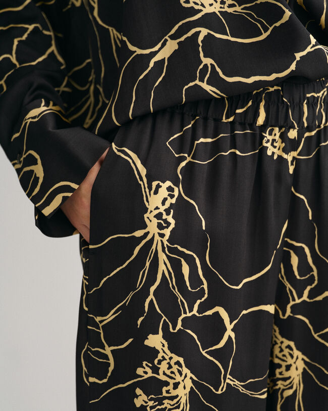 Pantalones Pull-On Line Drawing