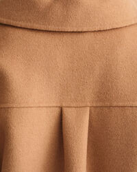 Sobrecamisa cosida a mano