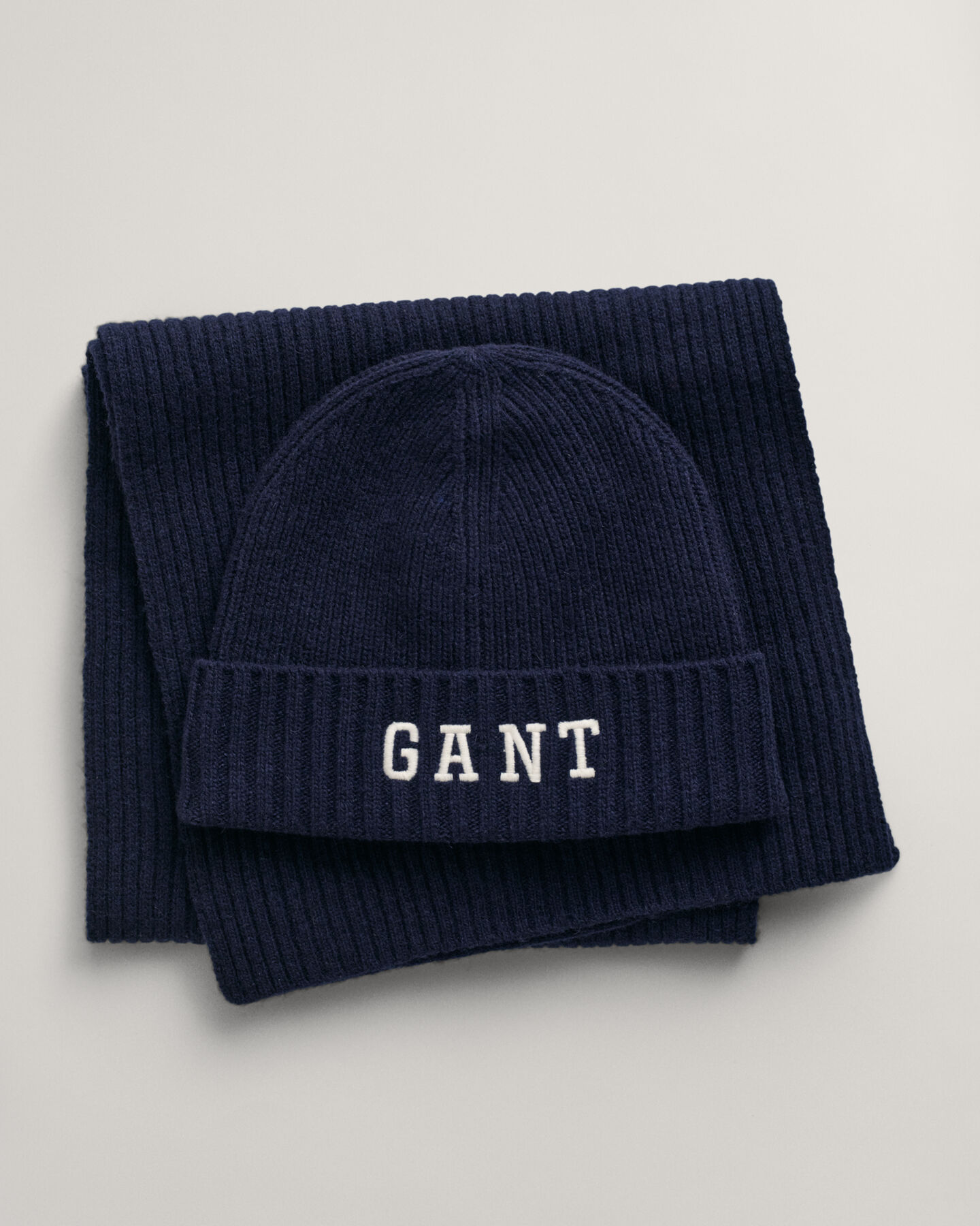 Set de regalo con gorro y bufanda