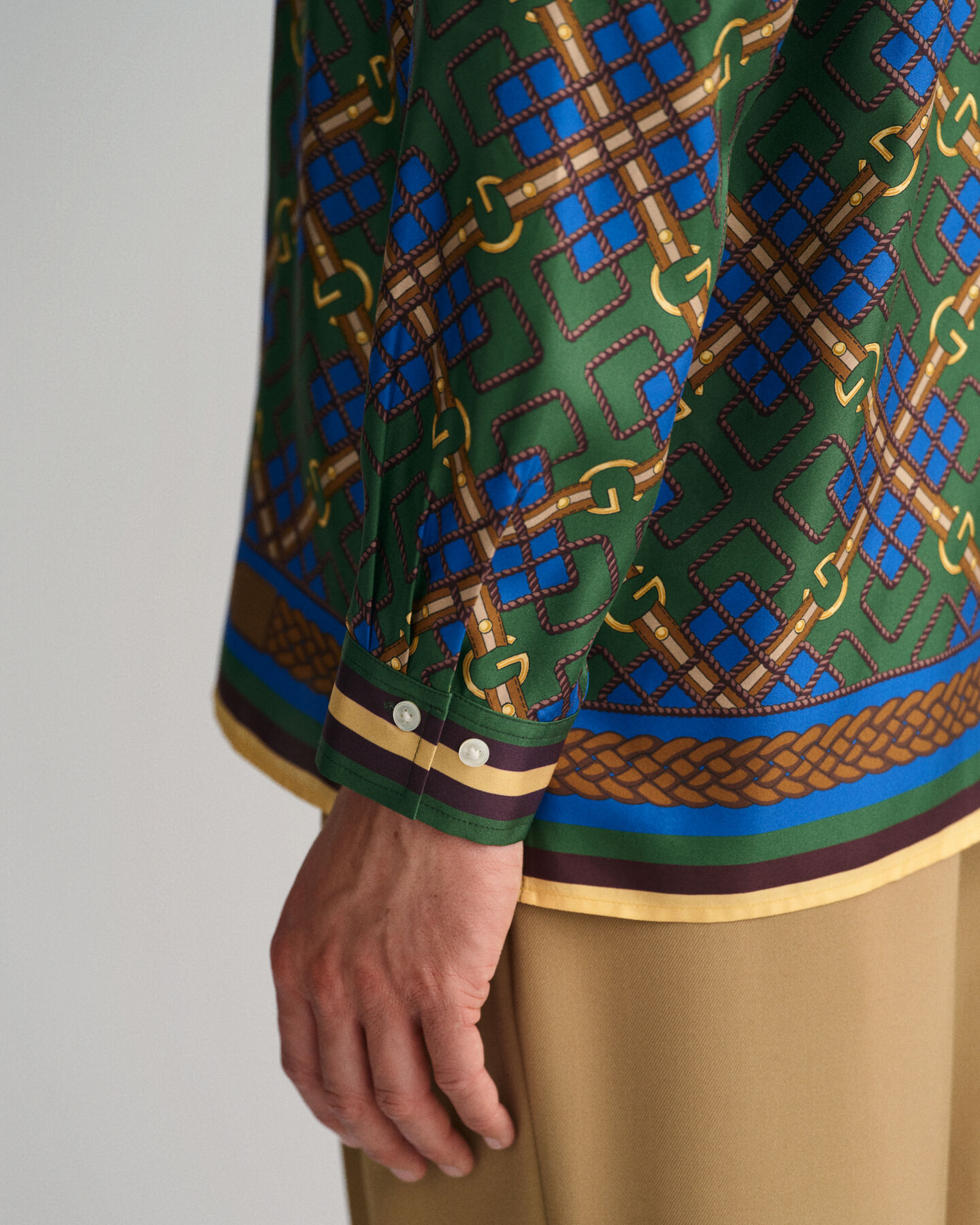 Camisa Relaxed Fit de seda Medallion