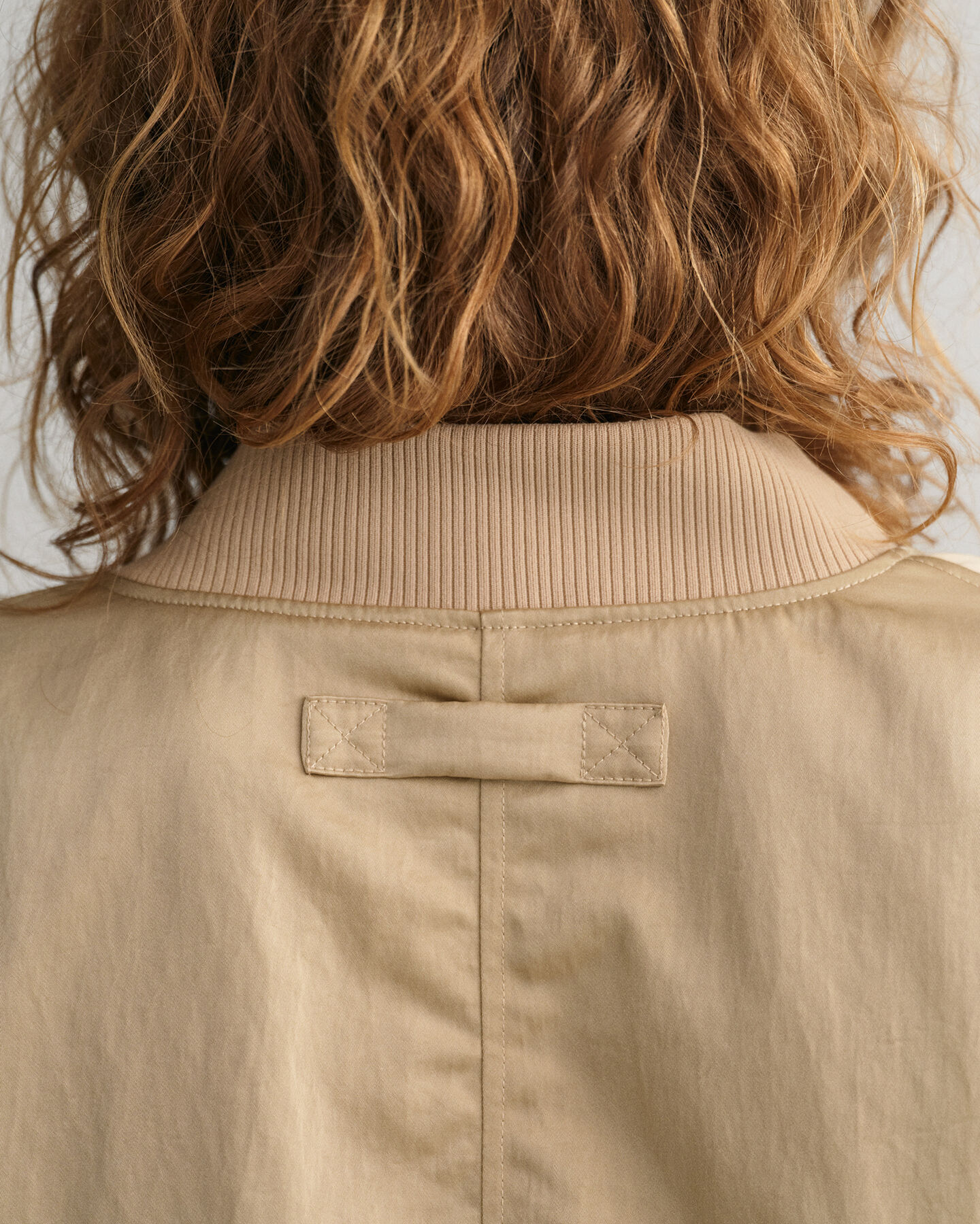 Cazadora bomber satinada