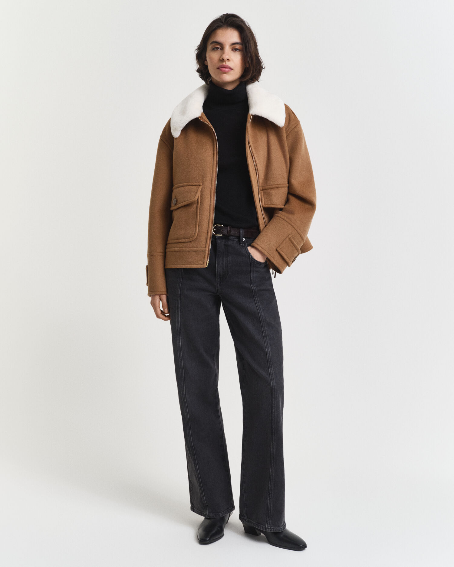 Jersey de lana merino extrafina con cuello de cisne