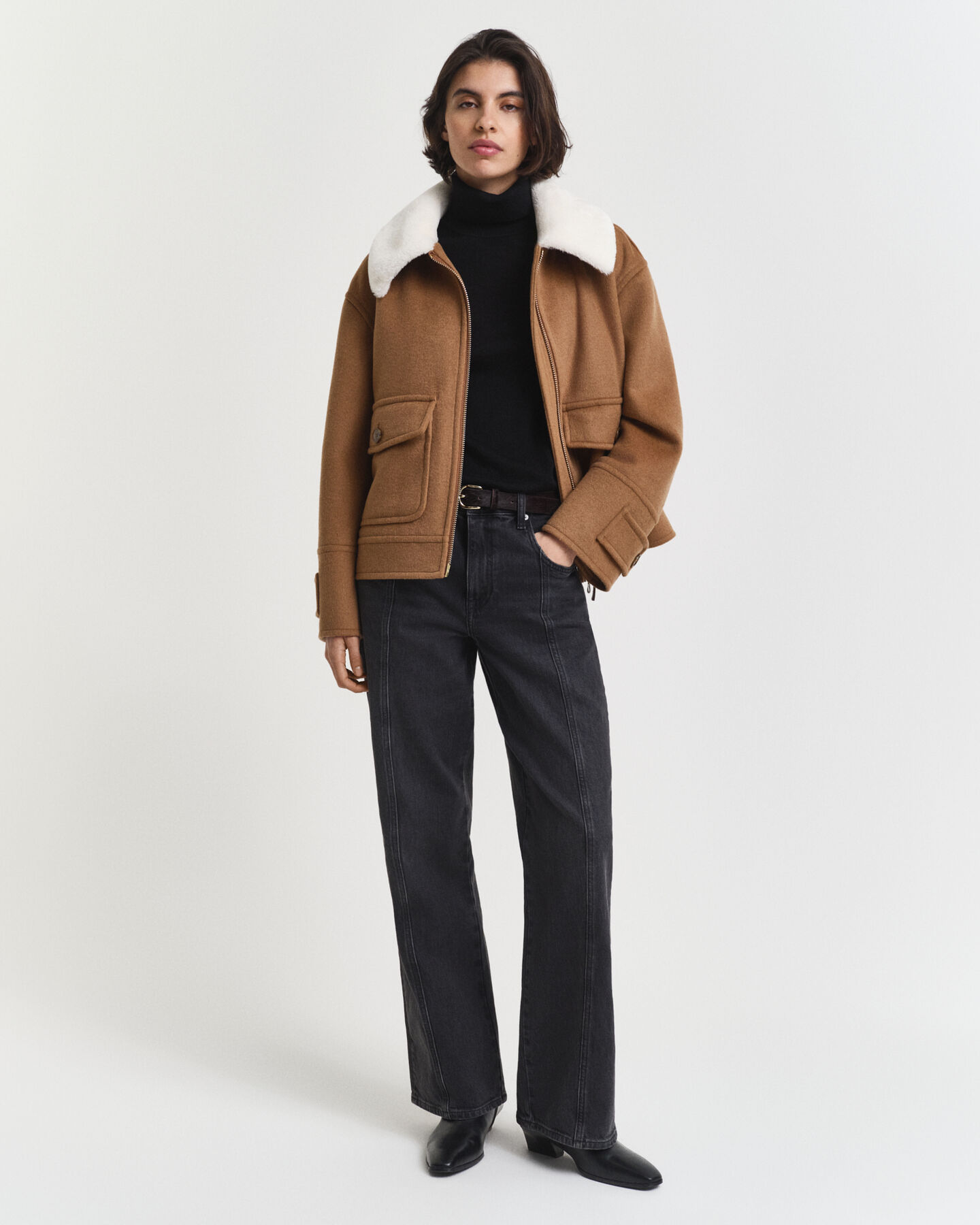 Jersey de lana merino extrafina con cuello de cisne