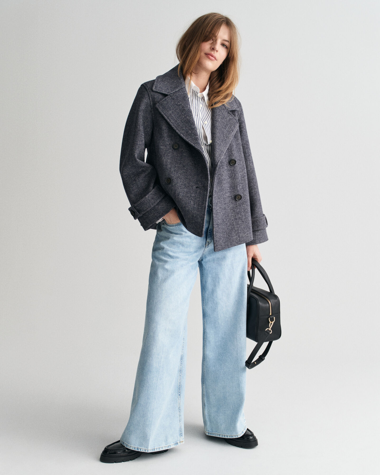 Chaqueta corta de lana con dise&ntilde;o de espiga