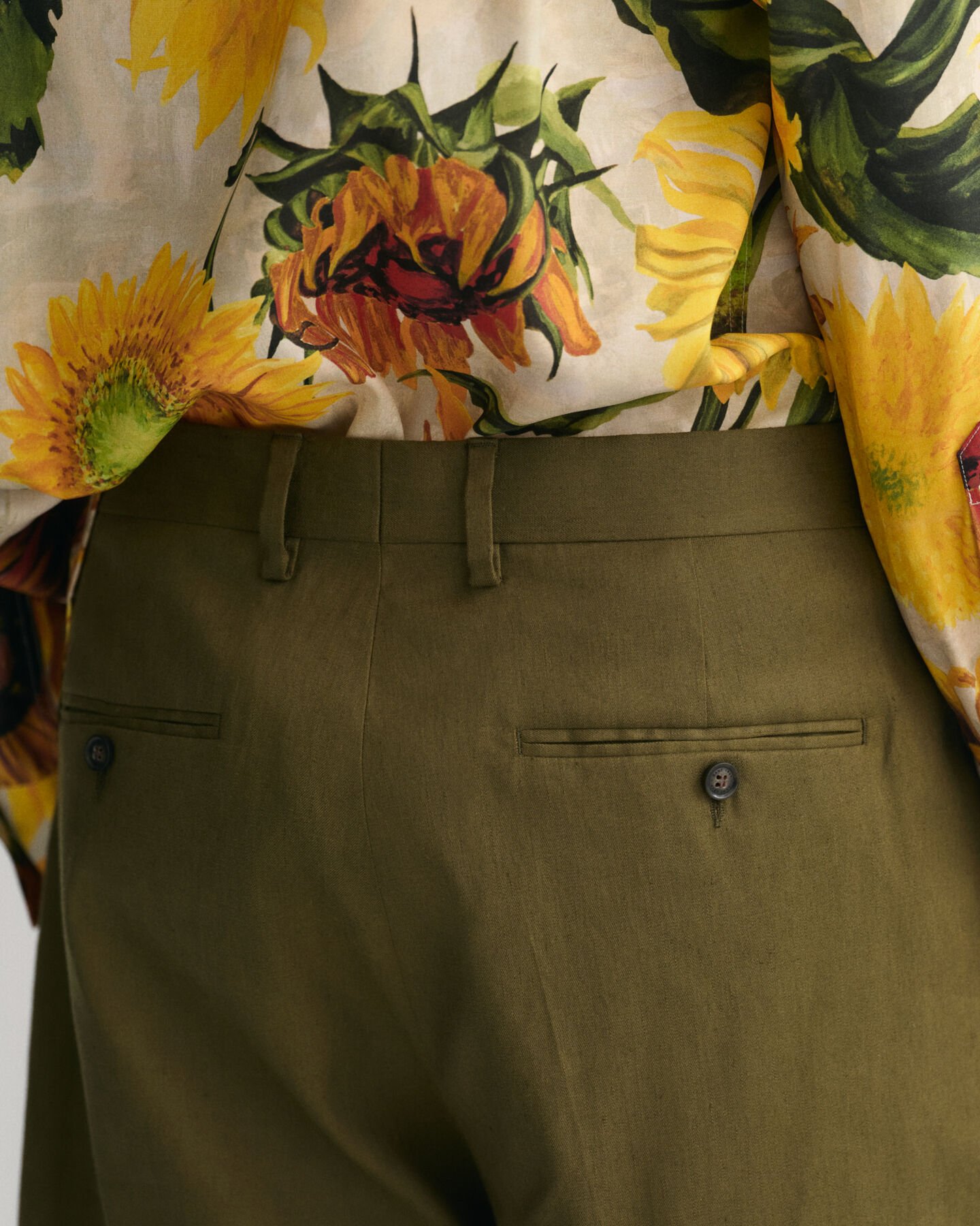 Pantalones cortos de traje en algod&oacute;n y lino