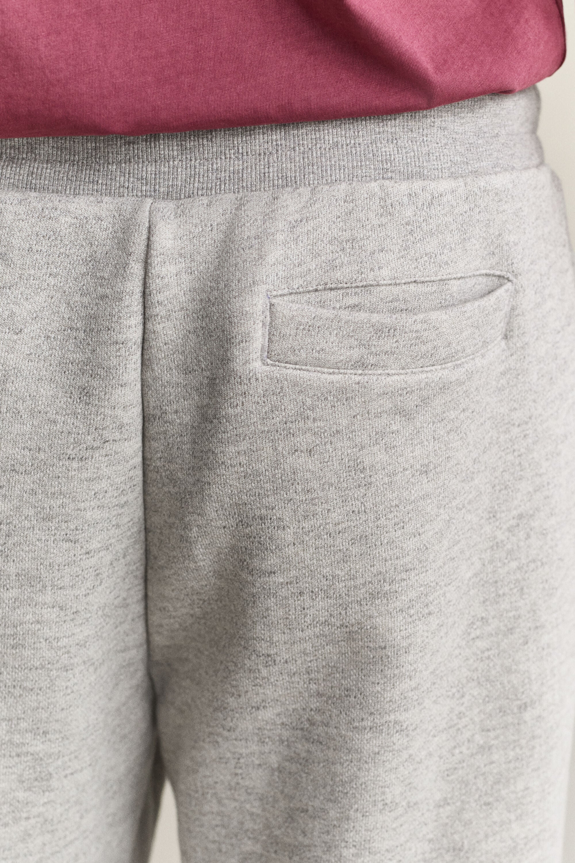 Pantalones de deporte con diseño