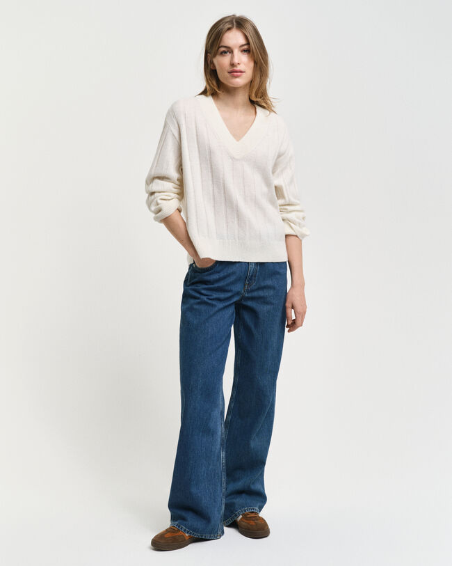 Jersey de lana con cuello de pico y canalé ancho