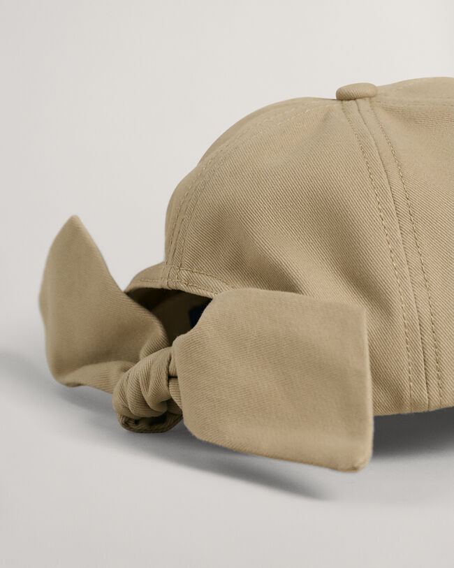 Gorra con bordado Tonal